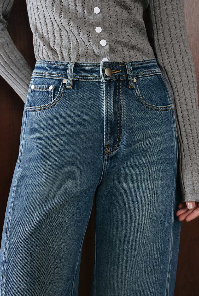 Evie Mid-Rise Barrel Jeans - Vintage Blue - Image 4