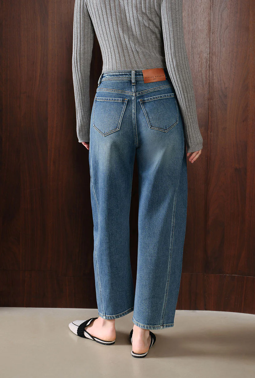 Evie Mid-Rise Barrel Jeans - Vintage Blue - Image 5