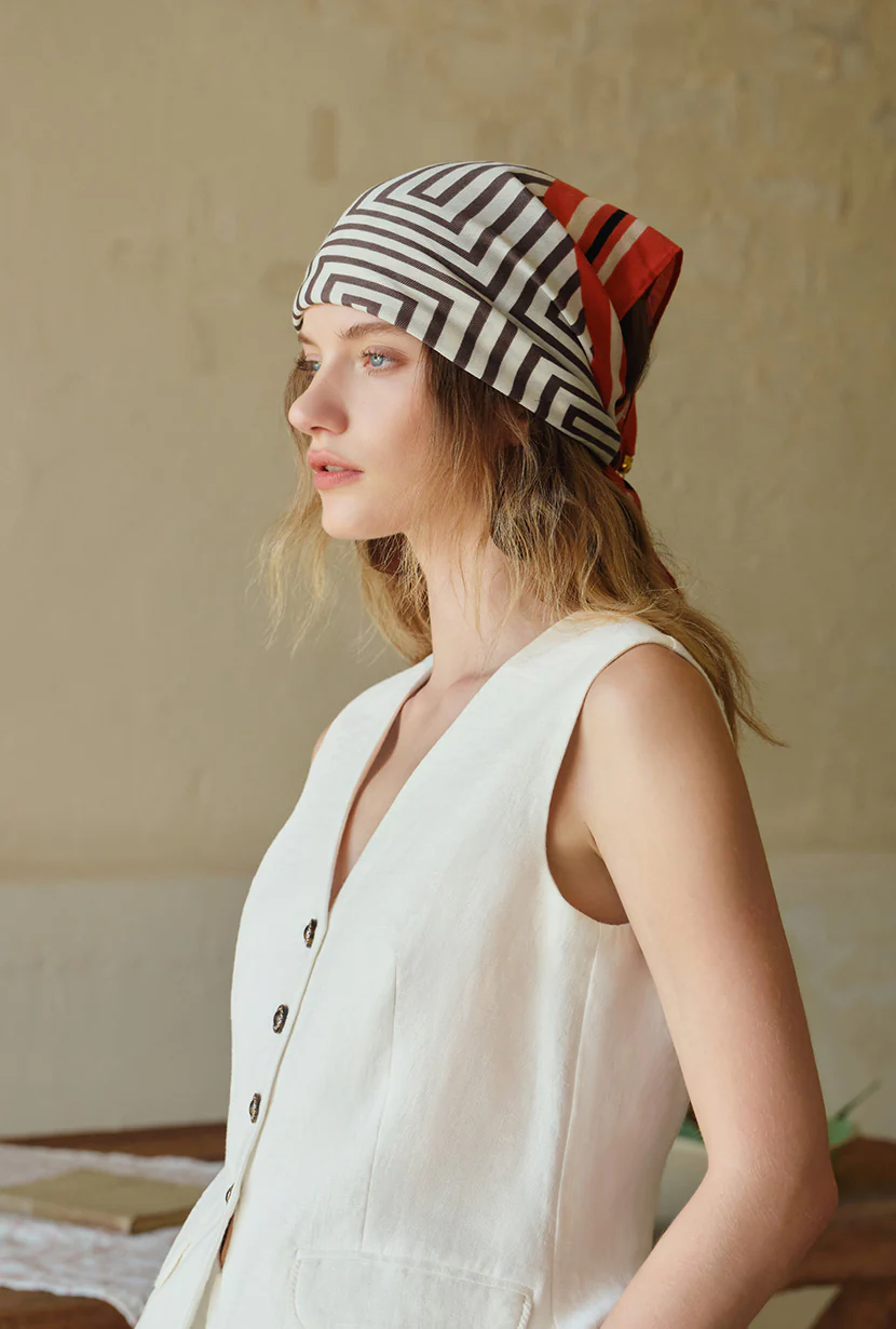 Filippa Luxe Square Scarf - Image 2